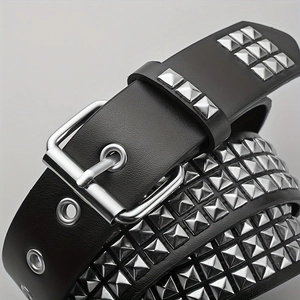 Ceinture punk en cuir noir avec clous pyramidaux argentés et boucle en métal vintage