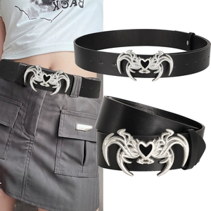 Cintura in Pelle PU Gotica Punk per Donna Uomo Fibbia a Cuore Y2K Street Trendy Cinturino Regolabile Accessorio per Pantaloni Retro Grunge