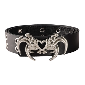 Cintura punk gotica vintage con fibbia a cuore e occhielli su cinturino nero