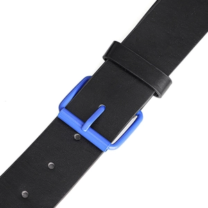 Close-up of Y2K punk rock leather belt featuring a vibrant blue metallic buckle finish