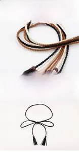 Détails de ceintures tressées à la main avec perles en bois et glands à franges