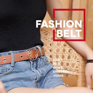 Ceinture marron avec boucle dorée ronde et œillets métalliques sur un short en jean bleu