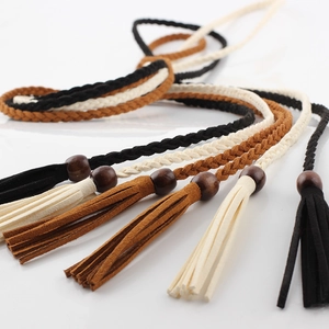 Chaîne de taille tressée en daim pour femme avec perles en bois et pompons en trois couleurs