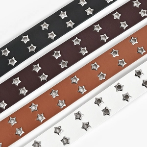 Cinture punk in ecopelle con occhielli a forma di stella argentata in nero e marrone
