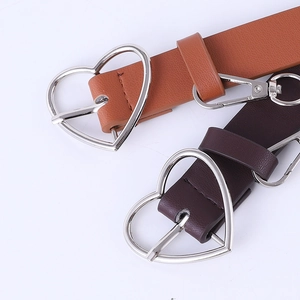 Ceintures en cuir punk avec boucle cœur en marron et violet pour jeans et mode décontractée