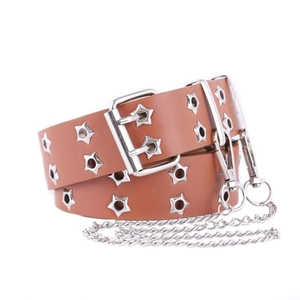 Cintura in ecopelle marrone con borchie a stella argentate e catene rimovibili