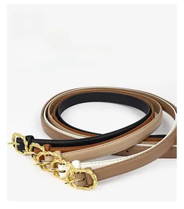 Quatre ceintures vintage en cuir pour femmes avec boucles en chaîne dorée en couleurs variées