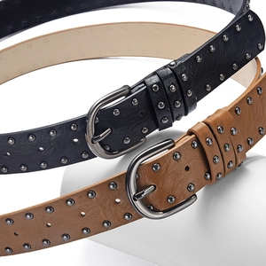 Cinture punk in pelle unisex con tre file di borchie in metallo nei colori nero e marrone