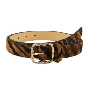 Cintura da donna con stampa animalier, fibbia dorata e trama zebrata alla moda