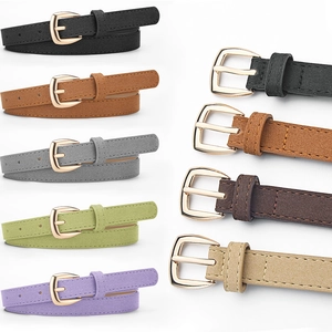 Ceintures fines en cuir PU pour femmes avec boucles dorées en D en couleurs mates