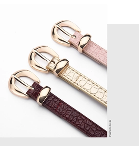 Lot de trois ceintures fines avec motif crocodile et boucles en métal doré rétro