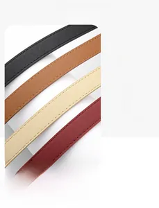 Vue détaillée de ceintures fines en cuir PU multicolores avec coutures fines et grain litchi