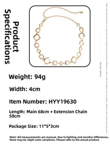 Detail der goldenen Metall-Taillenkette mit hohlen Gliedern und verstellbarer Kette