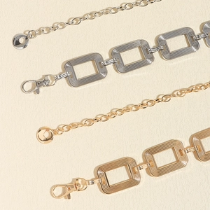 Eleganti catene da vita in metallo argento e oro con grosse maglie rettangolari