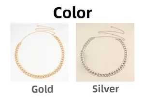 Vue détaillée de chaînes de taille en métal doré et argenté avec pendentifs étoiles