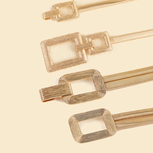 Elegant gold elastic waist chain with minimalist geometric buckles for women's dresses