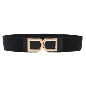 Ceinture élastique noire pour femme avec boucle double D dorée sur fond blanc épuré