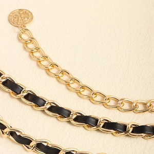 Chaîne de taille minimaliste en métal doré tressé de cuir noir avec pendentif pièce