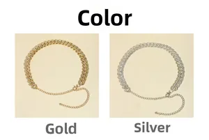 Détail de la chaîne de taille cubaine en or et argent avec fermoir mousqueton et strass