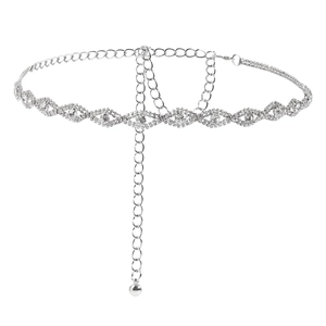 Chaîne de taille argentée avec strass, maillons marquise et pendentif boule ajustable