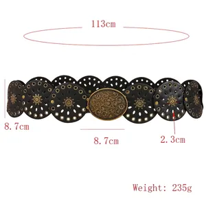 Cintura larga vintage bohémien nera con fibbie metalliche e dettagli sbalzati