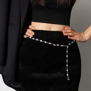 Chaîne de Taille Élégante en Künstliche Perles pour Femmes Ceinture à Maillons en Alliage Argenté avec Gland pour Décoration Robe