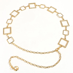 Detailaufnahme der goldenen quadratischen Taillenkette mit verstellbarem Verschluss