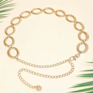 Elegante cintura a catena in metallo dorato con anelli intrecciati e ciondolo a fiore