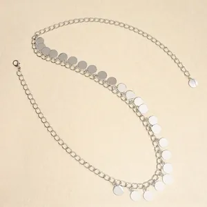 Chaîne de taille argentée avec pendentifs pièces et glands pour robes de mode femme