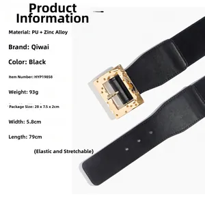 Détail d'une ceinture élastique noire avec une boucle carrée dorée en alliage de zinc