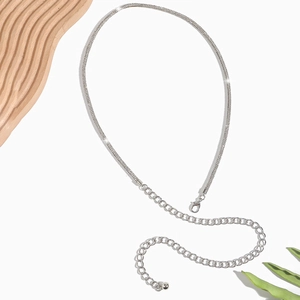 Cadena de cintura plateada con pedrería brillante y cierre ajustable para mujeres modernas
