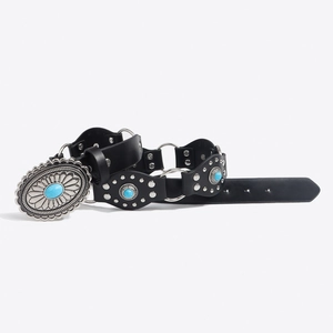 Cinturón vintage de cuero con hebillas plateadas y piedras turquesas para pantalones