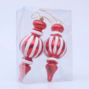 Set de dos adornos navideños de rayas rojas y blancas en caja de regalo de plástico común