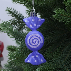 Lila bonbonförmiger Weihnachtsbaumschmuck mit Glitzerspiralen und silberner Kappe