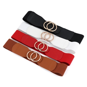 Lot de quatre ceintures élastiques avec doubles anneaux dorés en noir, blanc, rouge, brun