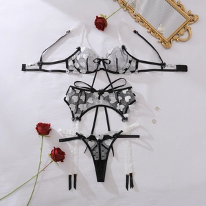 Flachbild-Set aus Herz-Stickerei-Dessous mit schwarzem Netz und Schleifendetails