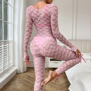 Body sexy en dentelle rose à manches longues avec dos nu et nœuds en ruban