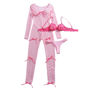 Ensemble lingerie 3 pièces en dentelle rose avec body manches longues, soutien-gorge et string