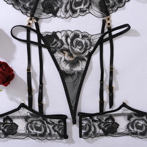 Détails de lingerie en dentelle brodée florale noire avec anneaux en métal doré et jarretelles