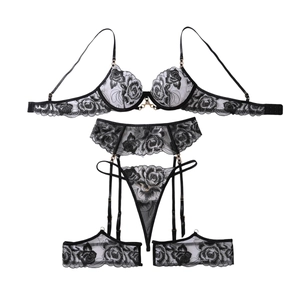 Ensemble lingerie 5 pièces avec broderie florale noire, soutien-gorge mesh et porte-jarretelles