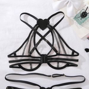Detail of lingerie set with back heart-shaped patch and adjustable straps layout