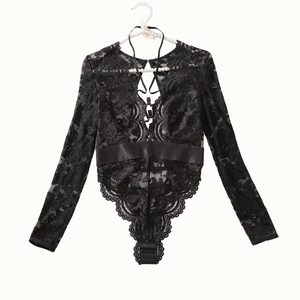 Body sexy en dentelle noire avec col en V profond, manches longues et lacets à l'avant
