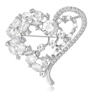 Luxueuse broche en forme de cœur argenté ornée de cristaux et strass étincelants