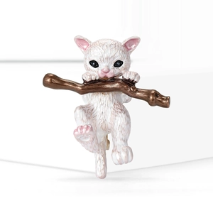 Cute white cat enamel brooch pin clinging to a brown branch branch accessory