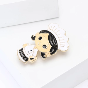 Broche créative en émail de chef cuisinier en métal doré poli et émail coloré