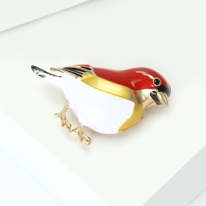 Cute Bird Enamel Brooch Pin Alloy Gold Plated Red Animal Shape Lapel Pin For Women Fashion Jewelry Daily Office Decor