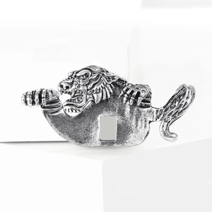 Vintage Alloy Enamel Tiger Brooch Majestic Animal Lapel Pin For Men Retro Cardigan Coat Creative Brooch Jewelry Accessories