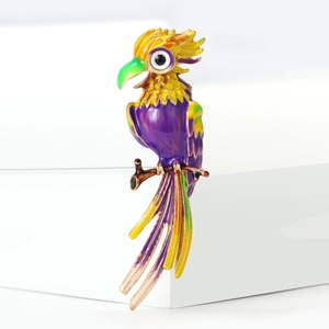 Exquisite parrot brooch with colorful enamel feathers and gold-plated alloy details