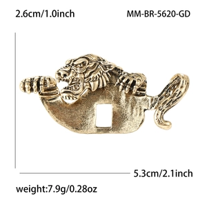 Vintage golden tiger alloy brooch for men's suits with detailed relief carving