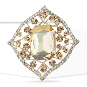 Exquisite luxury champagne glass rhinestone brooch with gold alloy diamond-shaped hollow design